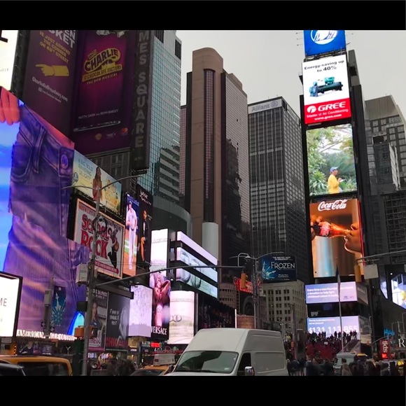 Meet your Posher, Kimberkimberly - Picture 1 of 1